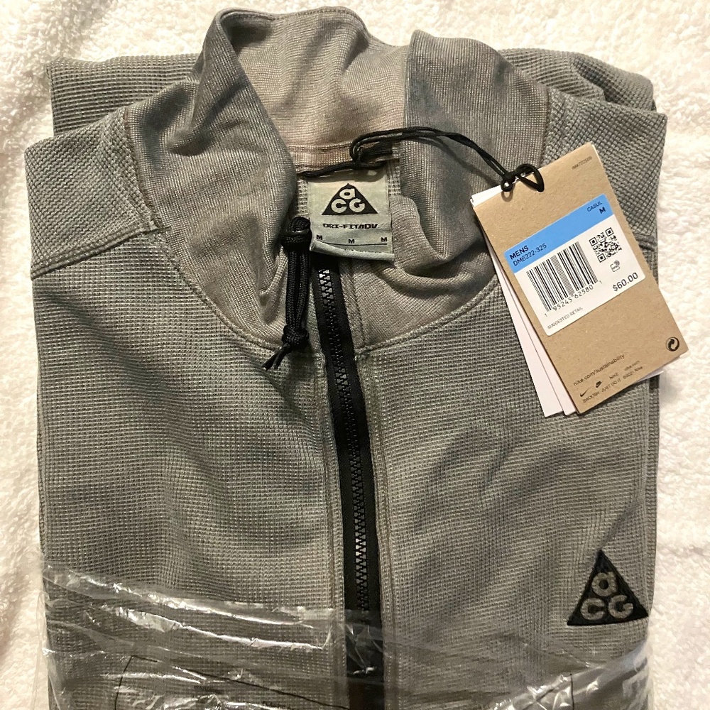 Nike ACG Quarter Zip pullover